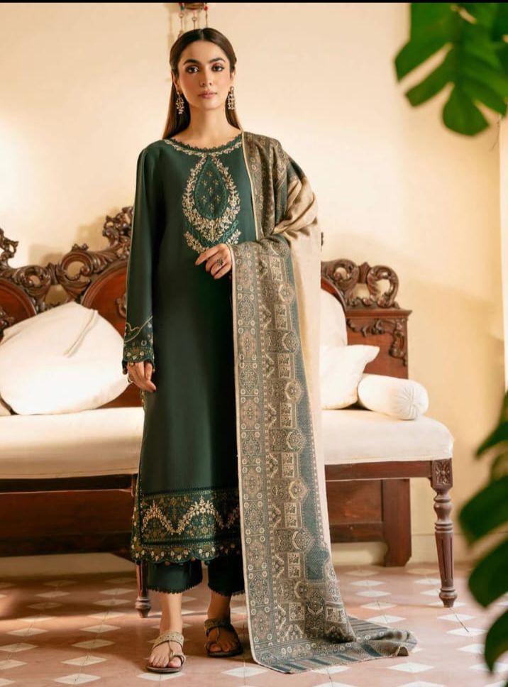 Izel Premium Lawn Unstitched Suit with Monark Printed Duppata